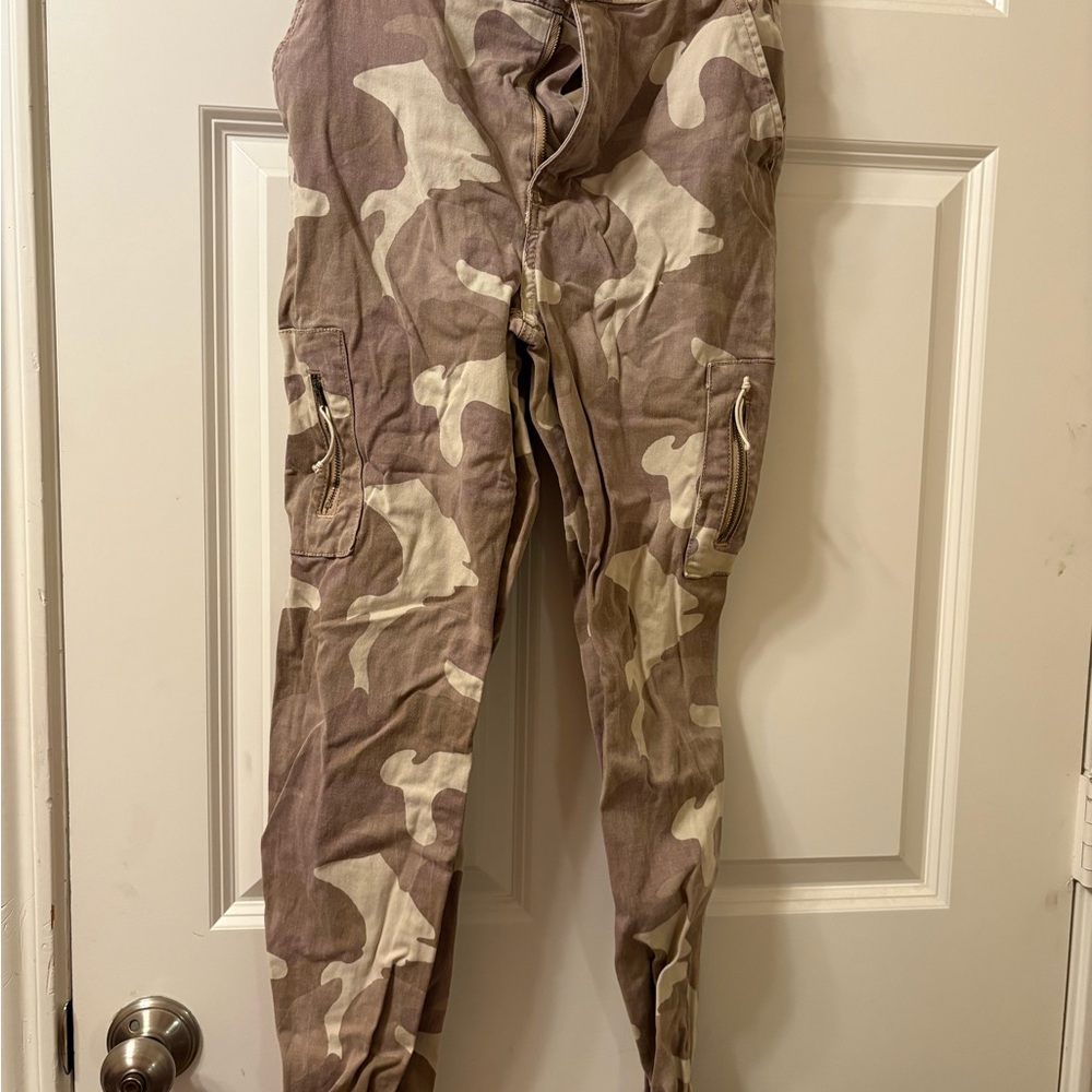 Hollister Camouflage Cargo Pants - Brown and Cream